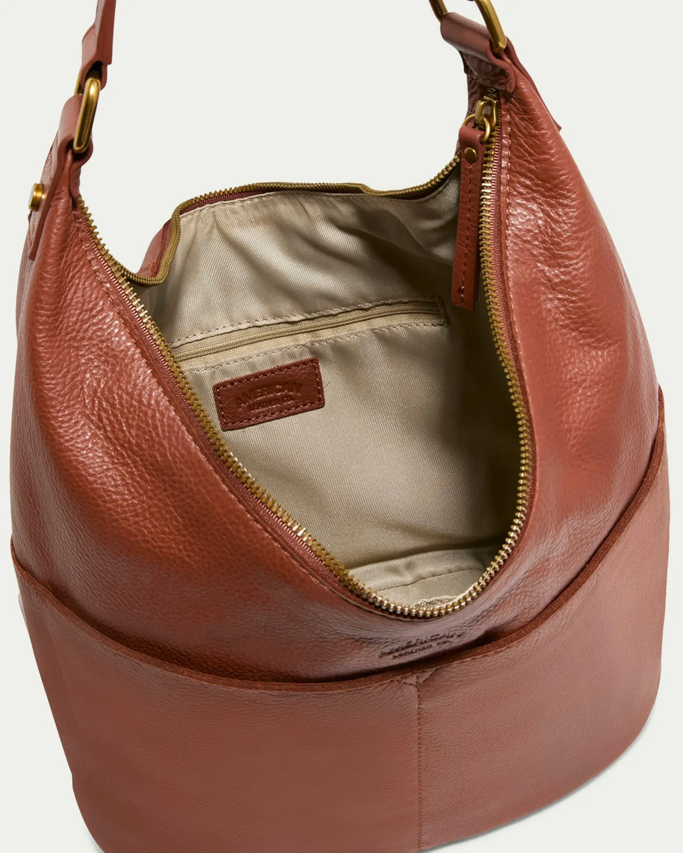 Carrie Hobo