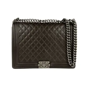 Chanel Leather Metal Shoulder Bag (Pre-Owned)