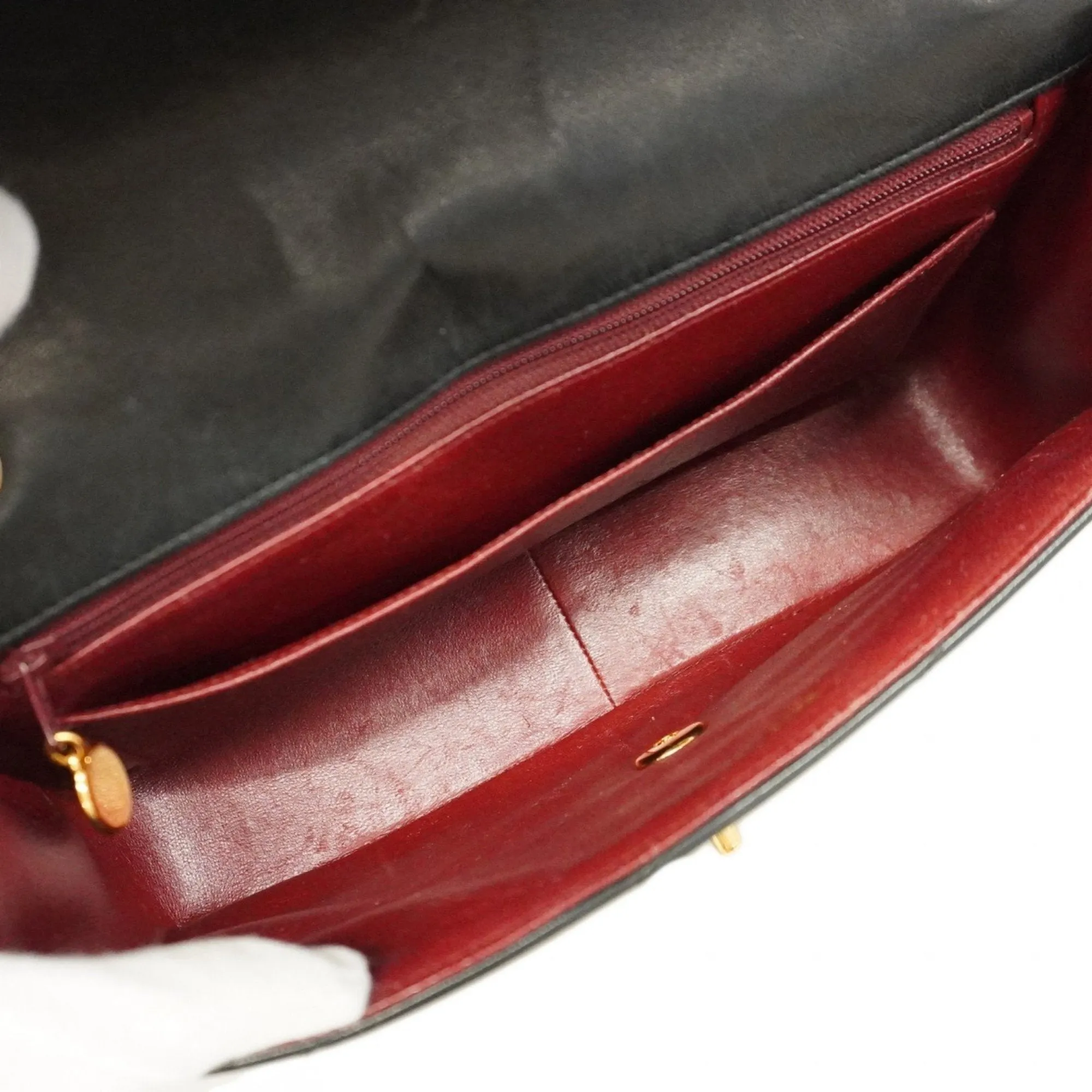 Chanel Leather Shoulder Bag (Pre-Owned)