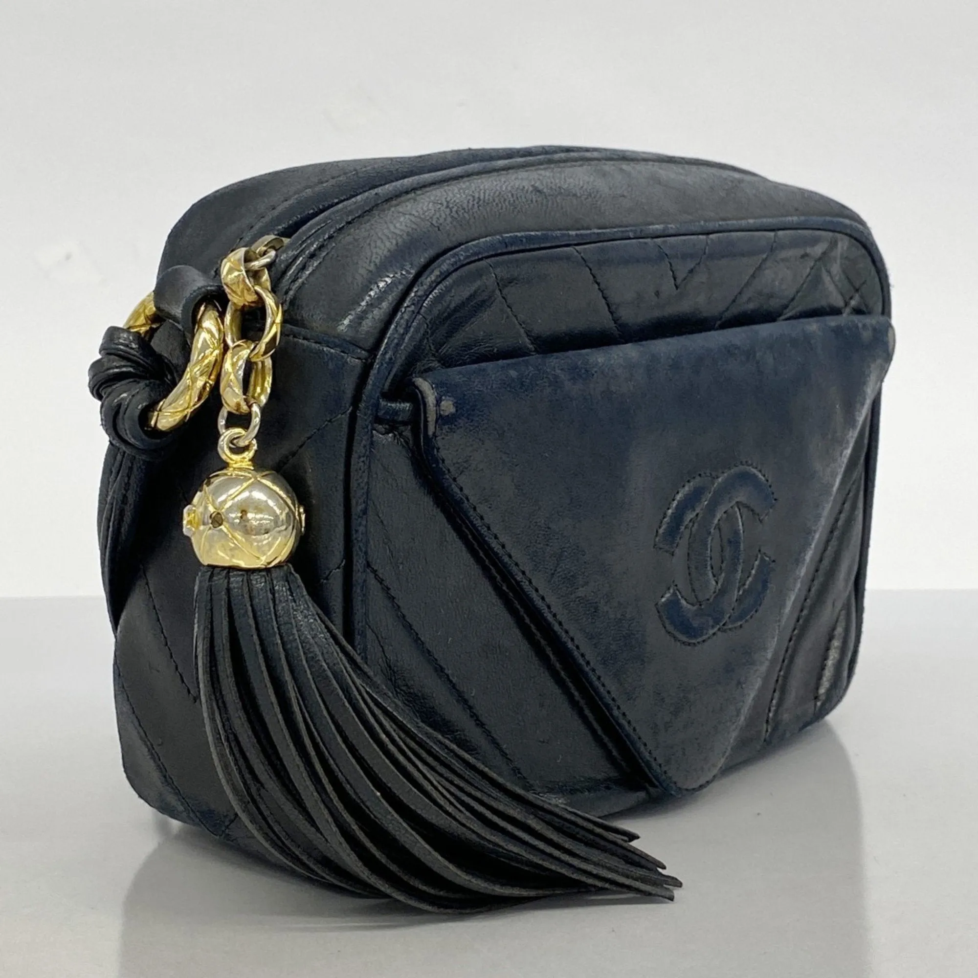 Chanel Leather Shoulder Bag (Pre-Owned)