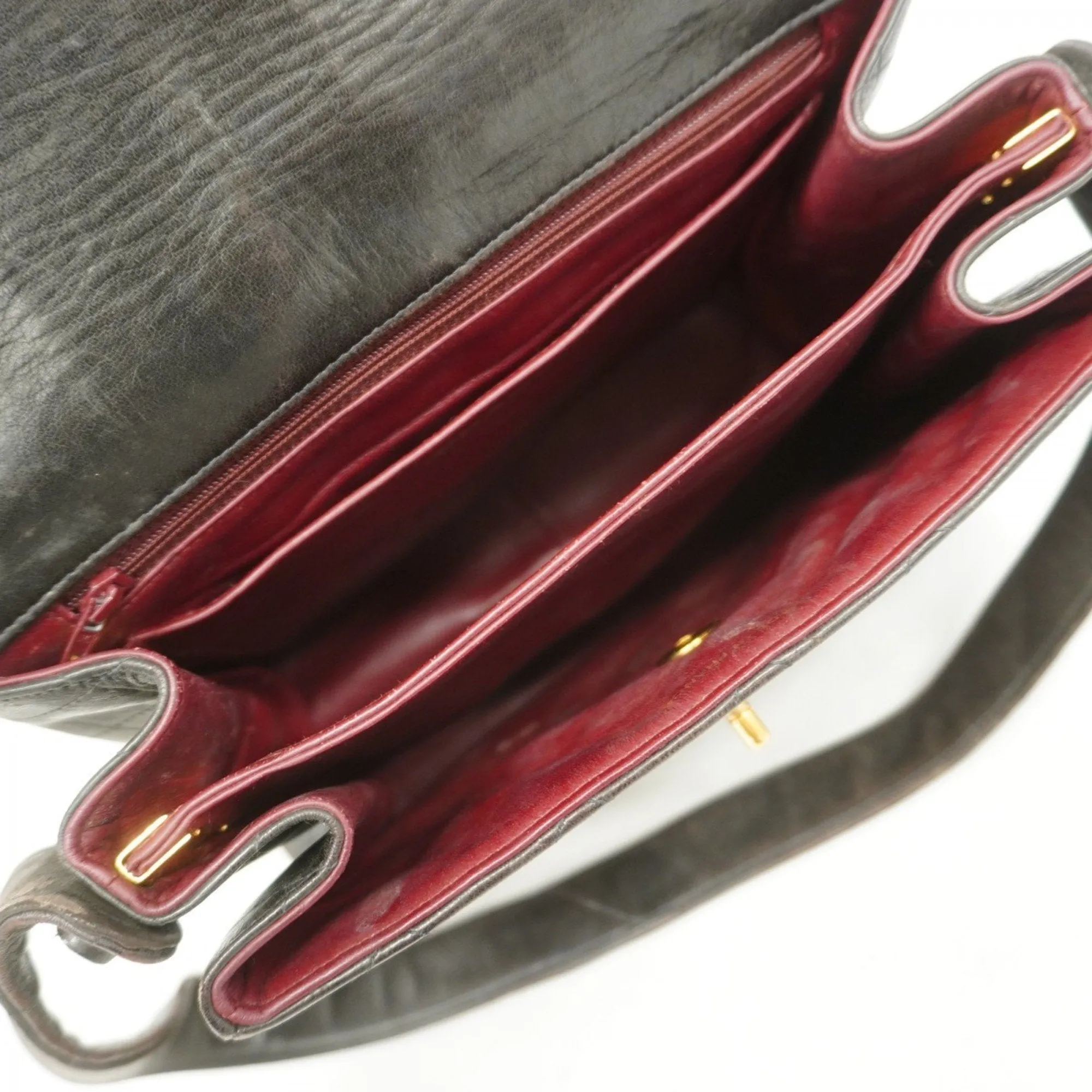 Chanel Leather Shoulder Bag (Pre-Owned)