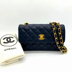 Chanel Leather Shoulder Bag (Pre-Owned)