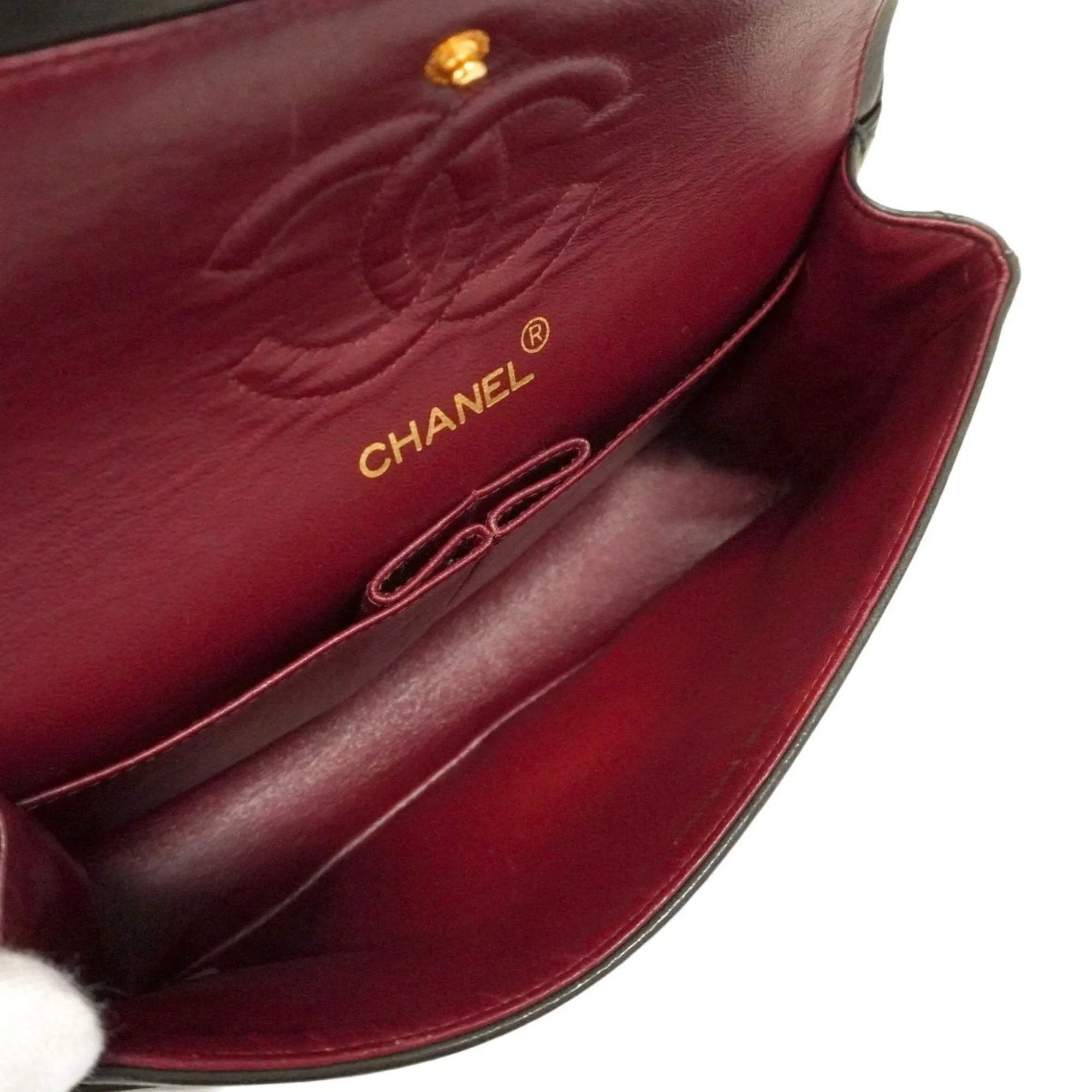 Chanel Leather Shoulder Bag (Pre-Owned)