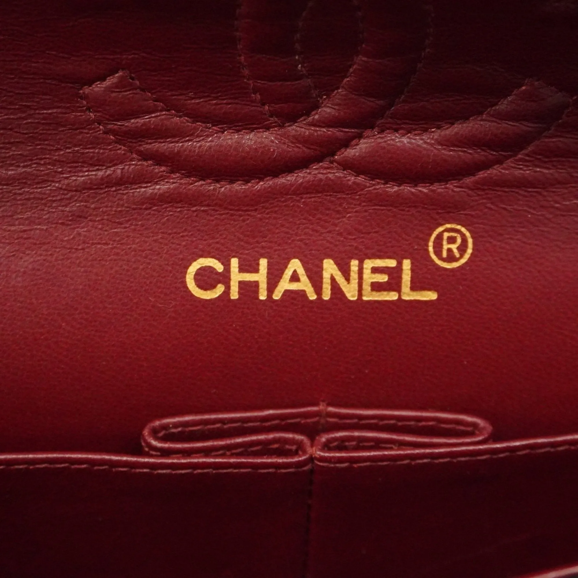 Chanel Leather Shoulder Bag (Pre-Owned)