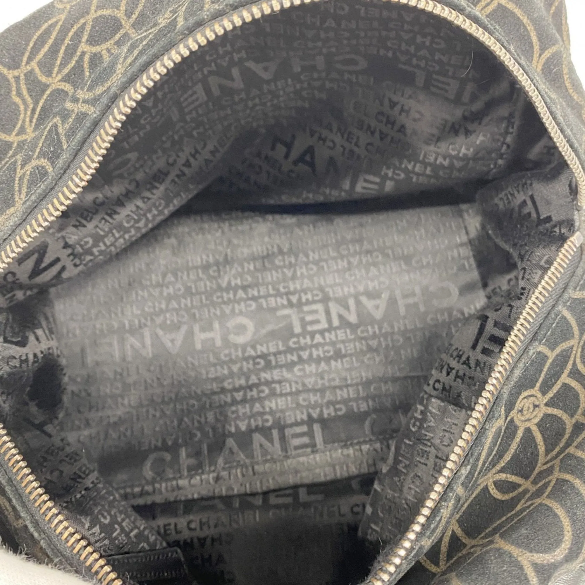 Chanel Suede Shoulder Bag (Pre-Owned)