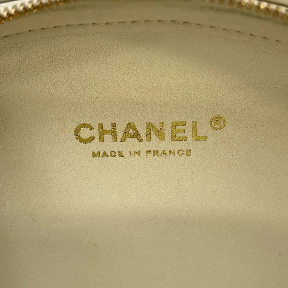 CHANEL V Stitch ChainShoulder Lapausa White Leather