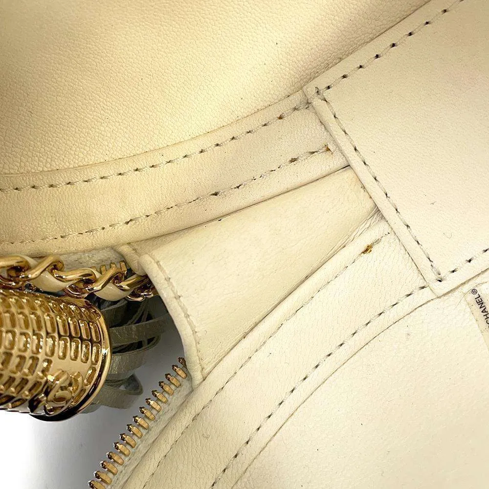 CHANEL V Stitch ChainShoulder Lapausa White Leather