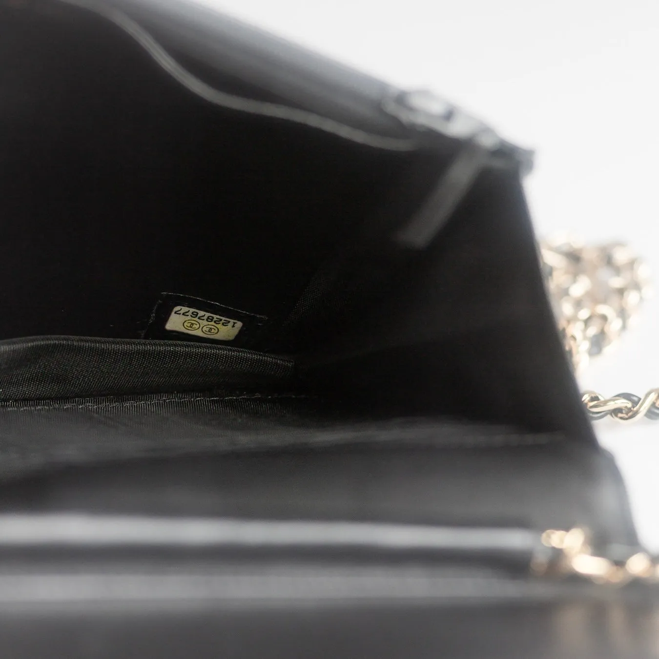 CHANEL - WALLET ON CHAIN BLACK CAVIAR LEATHER