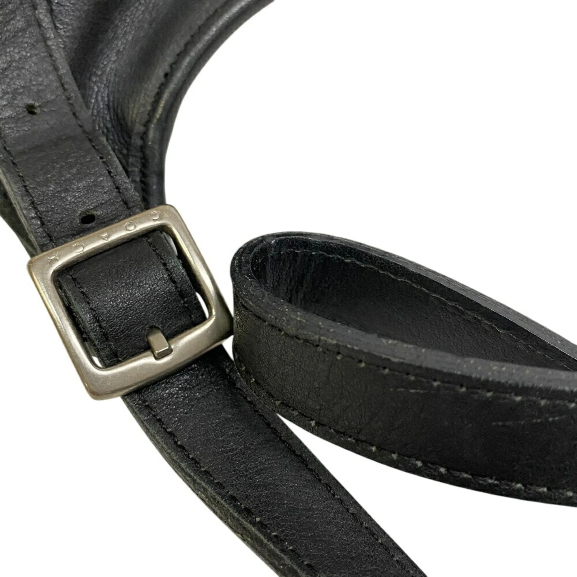 Coach Leather Shoulder Bag (Pre-Owned)