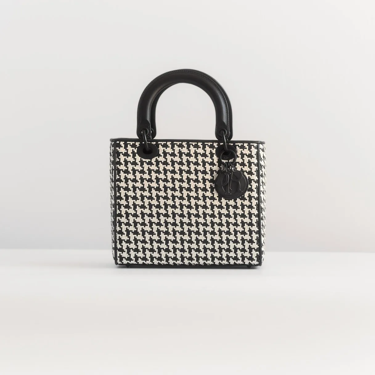 DIOR - LADY DIOR BAG MEDIUM ULTRAMATTE BLACK & WHITE HOUNDSTOOTH