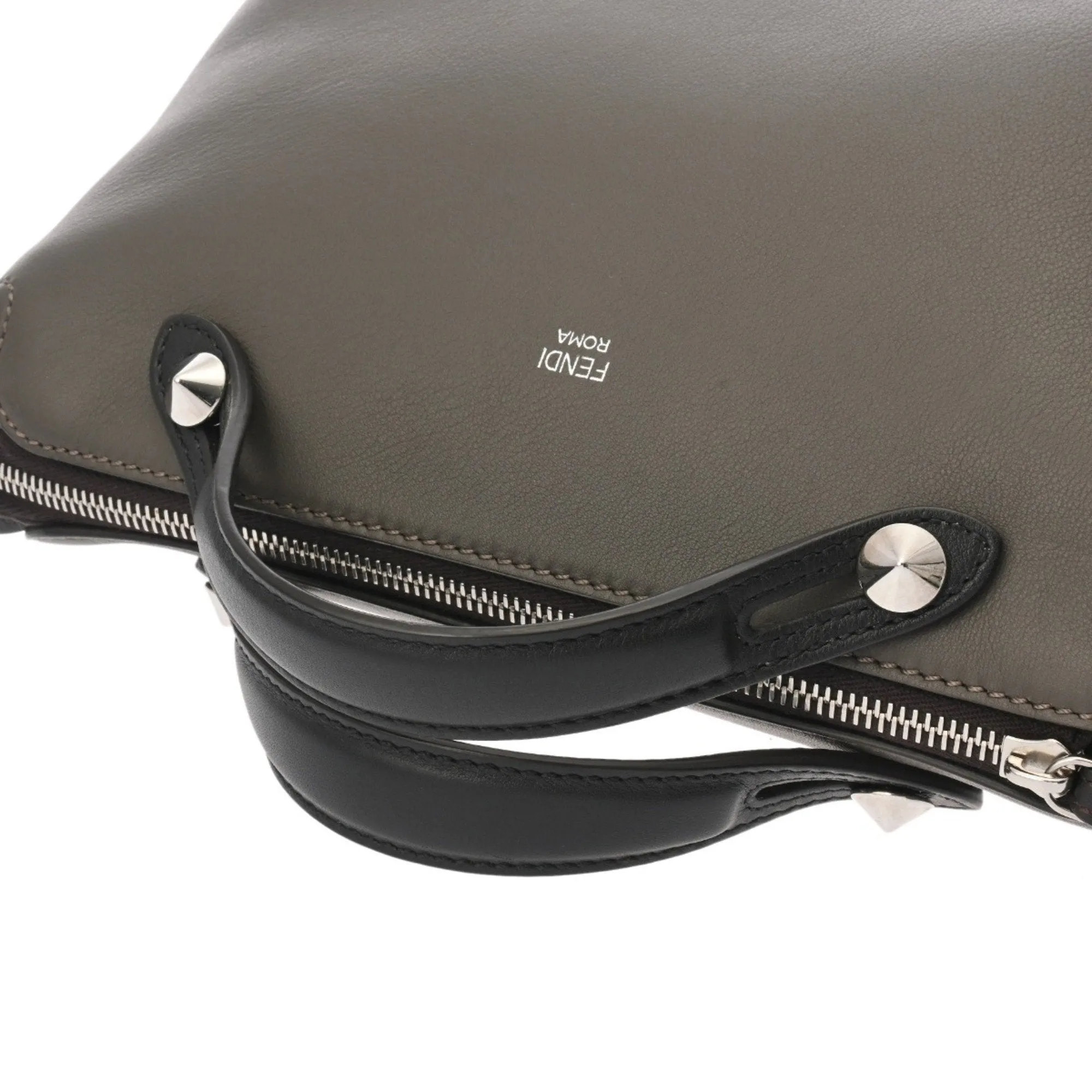 Fendi Leather Shoulder Bag (Pre-Owned)