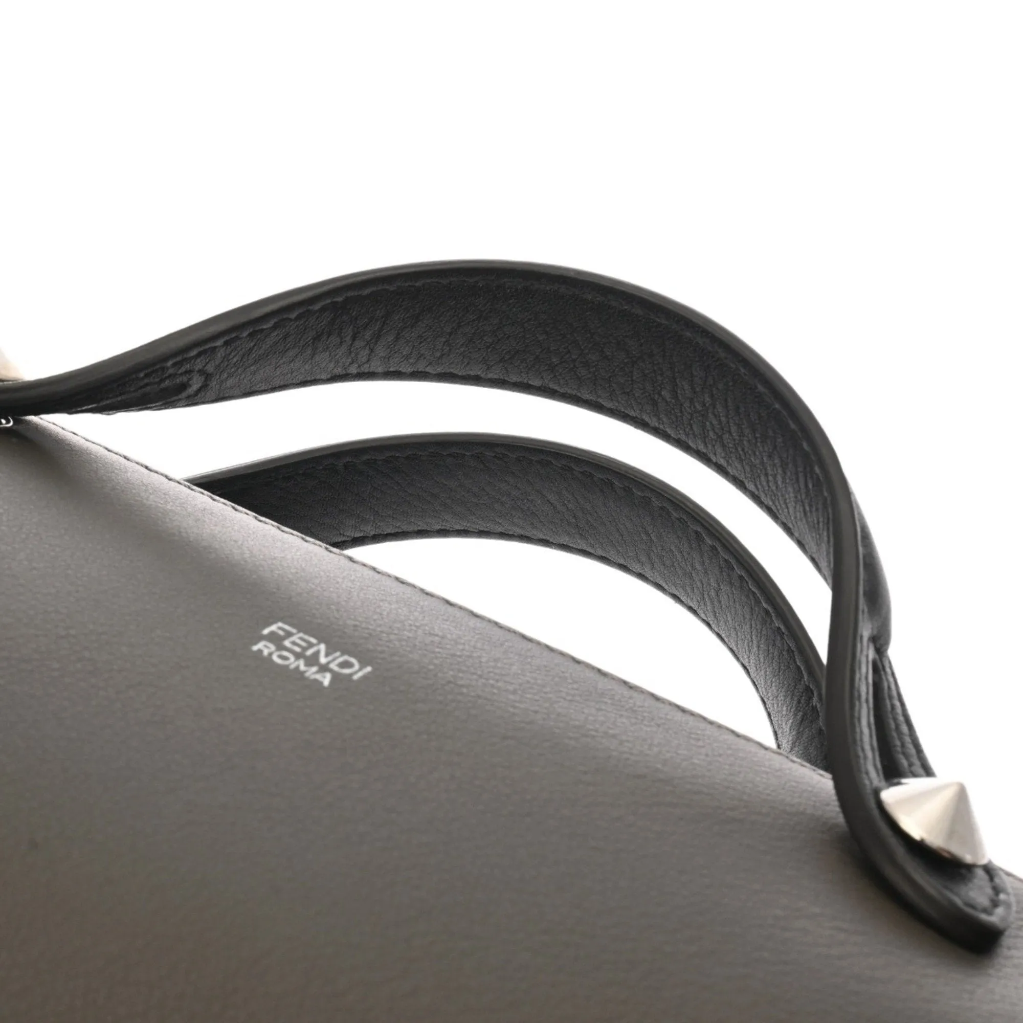 Fendi Leather Shoulder Bag (Pre-Owned)