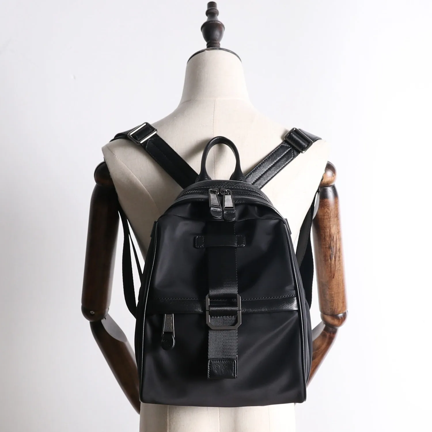 Girl Black Nylon Leather Satchel Rucksacks Womens School Backpack Purse Nylon Leather Travel Rucksack for Ladies