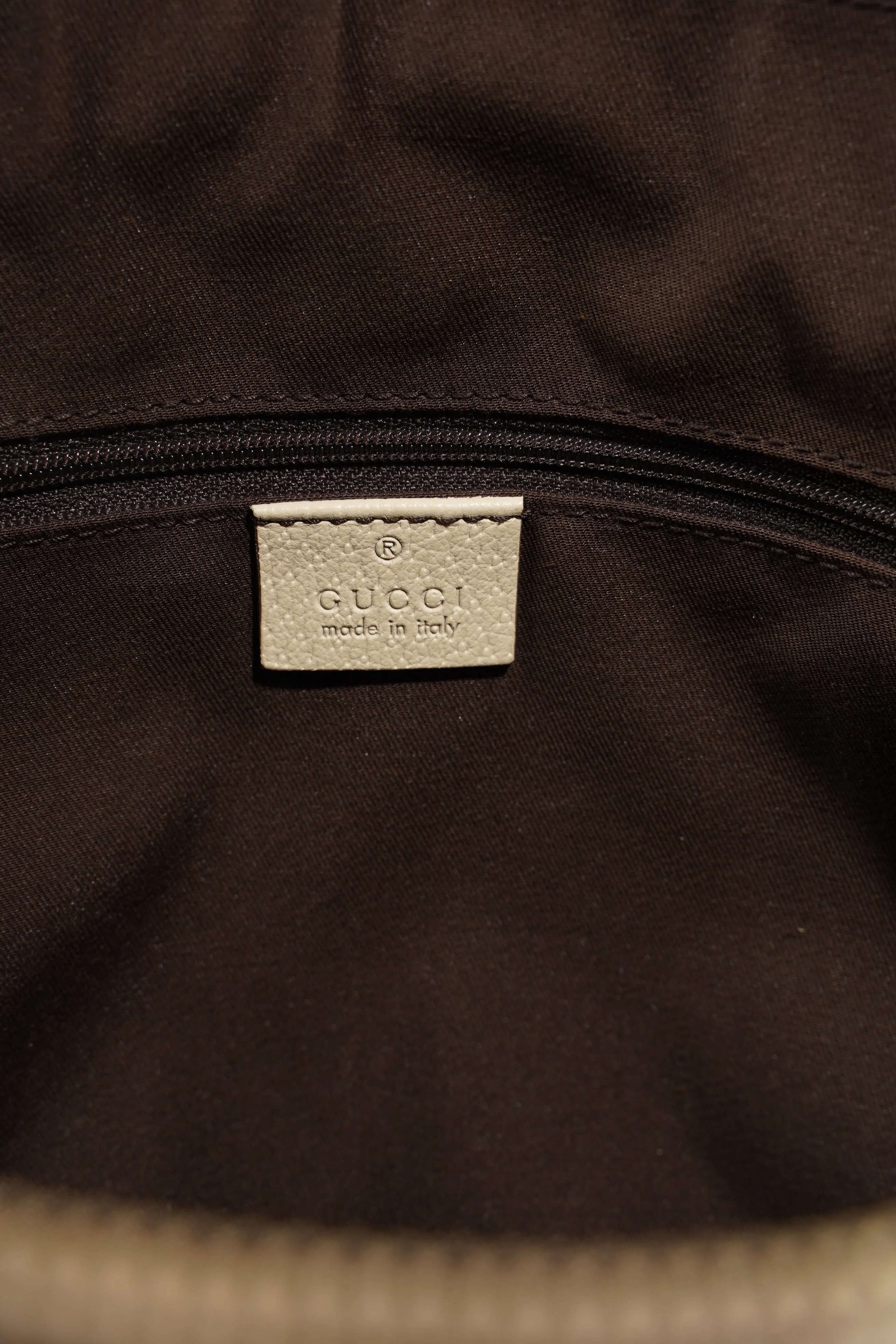 Gucci Abbey Shoulder Bag Supreme Print / White Canvas Medium
