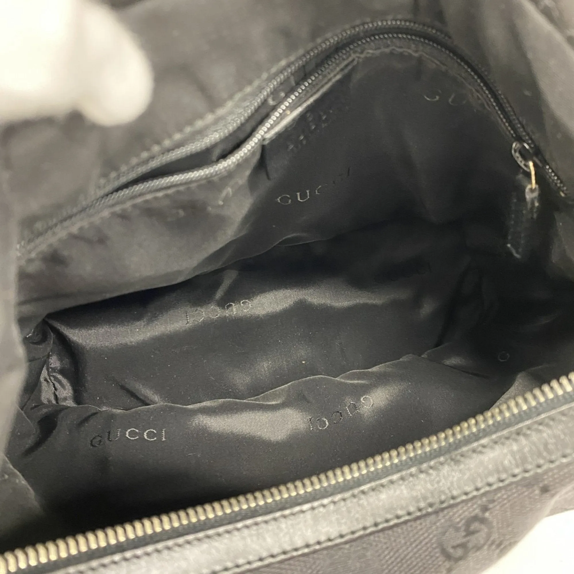 Gucci Canvas Shoulder Bag (Pre-Owned)