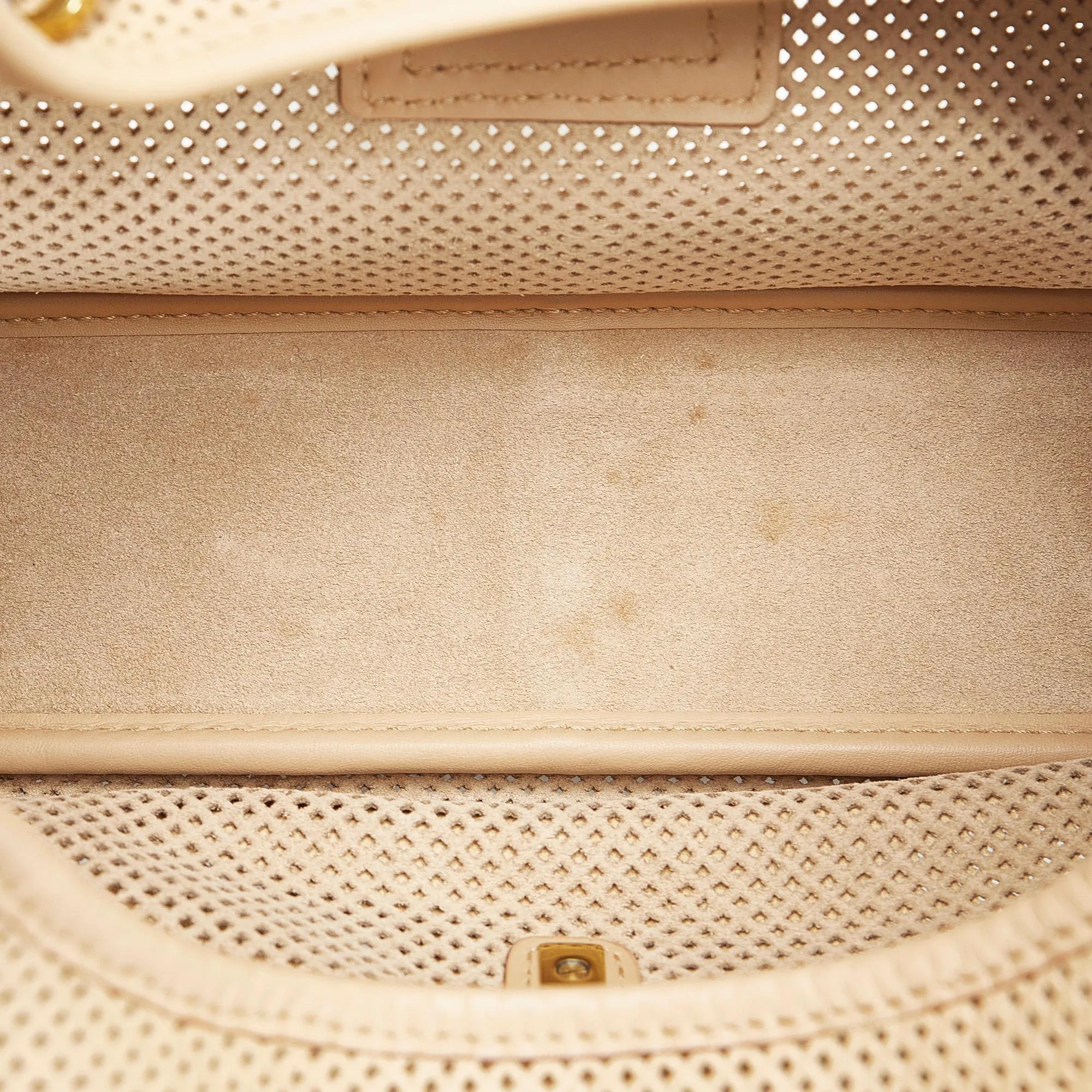Gucci Perforated Jackie Shoulder Bag (SHG-FHA5EO)