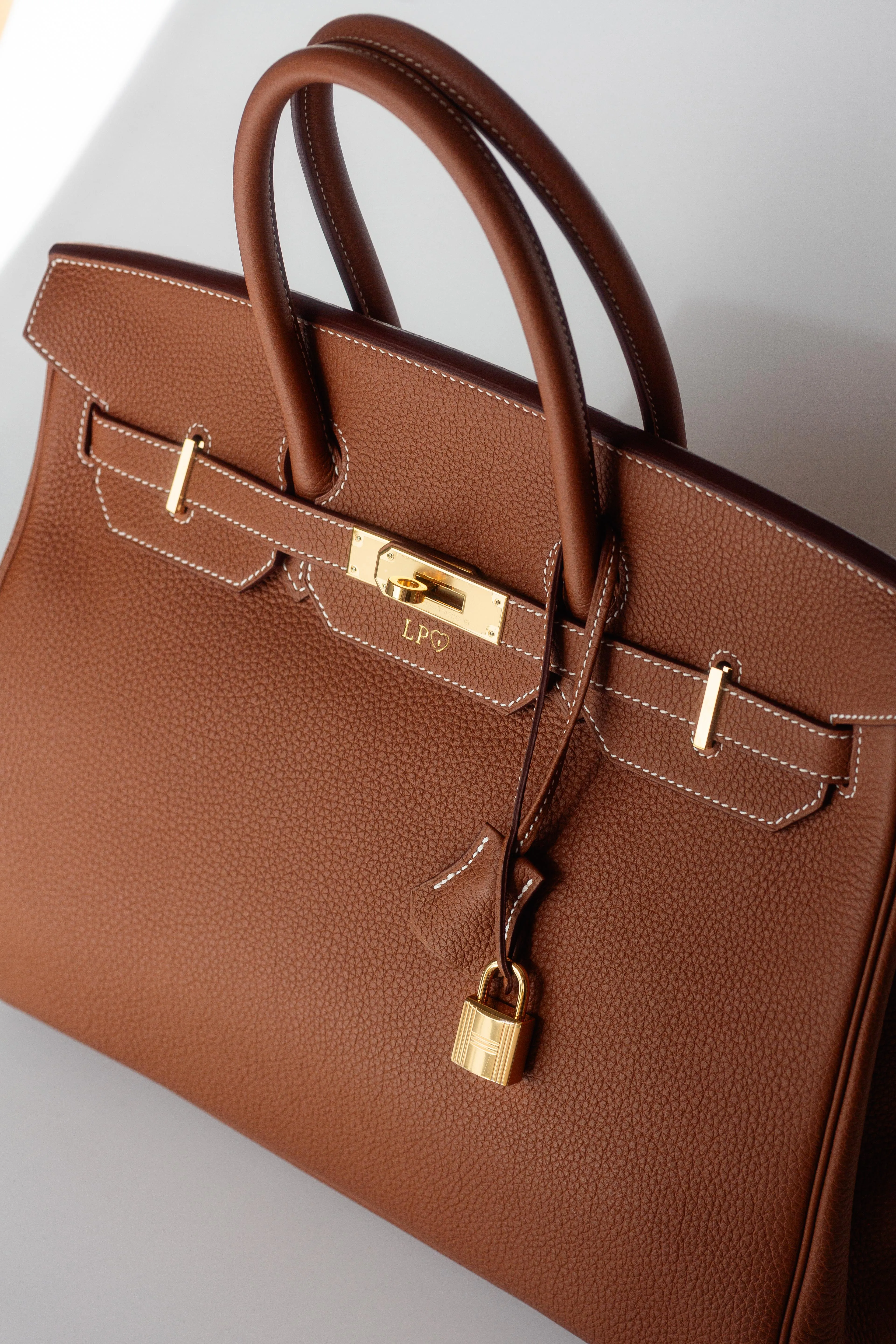 HERM??S - BIRKIN 35 TOGO LEATHER HANDBAG IN GOLD WITH GOLD HARDWARE