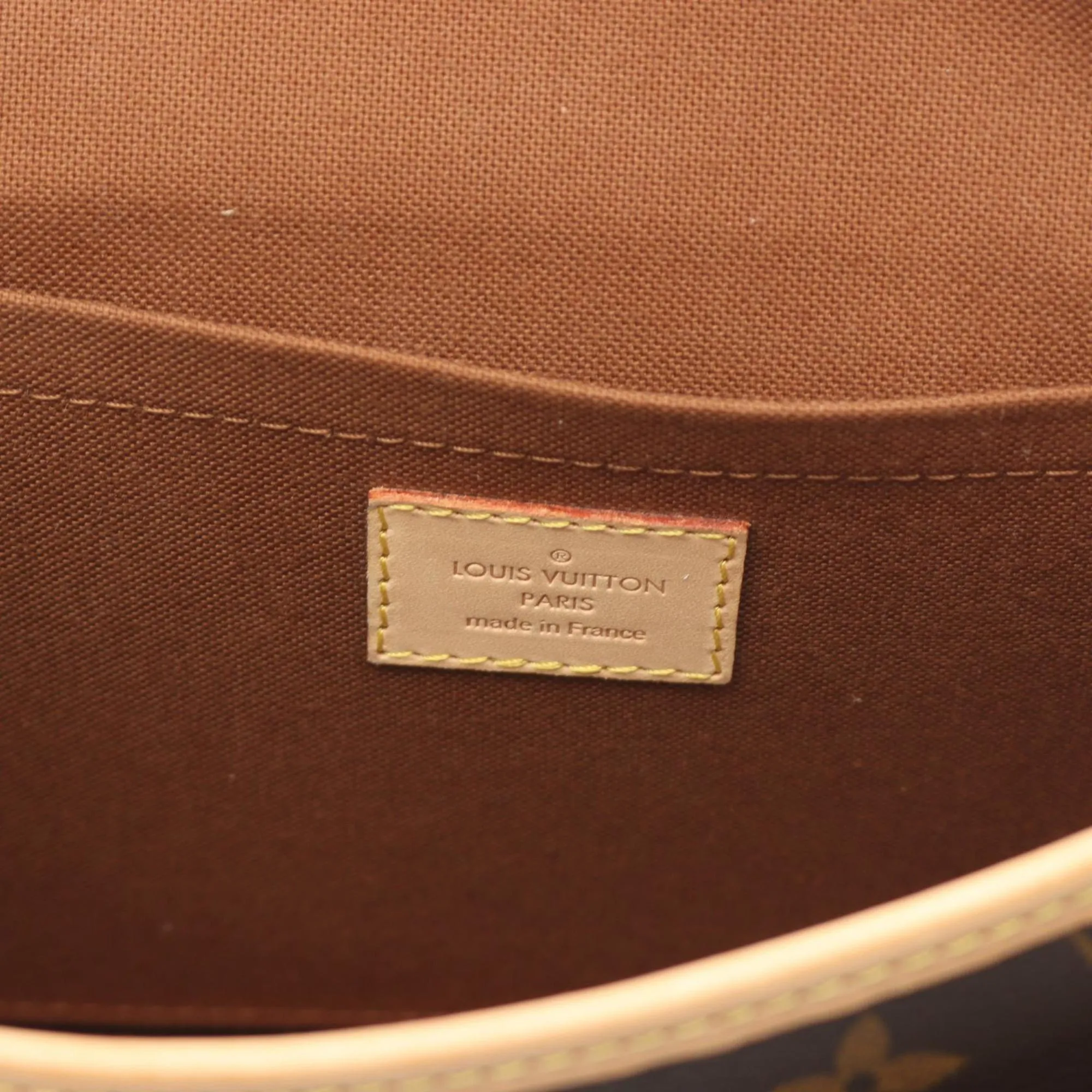Louis Vuitton Monogram Monogram Shoulder Bag (Pre-Owned)