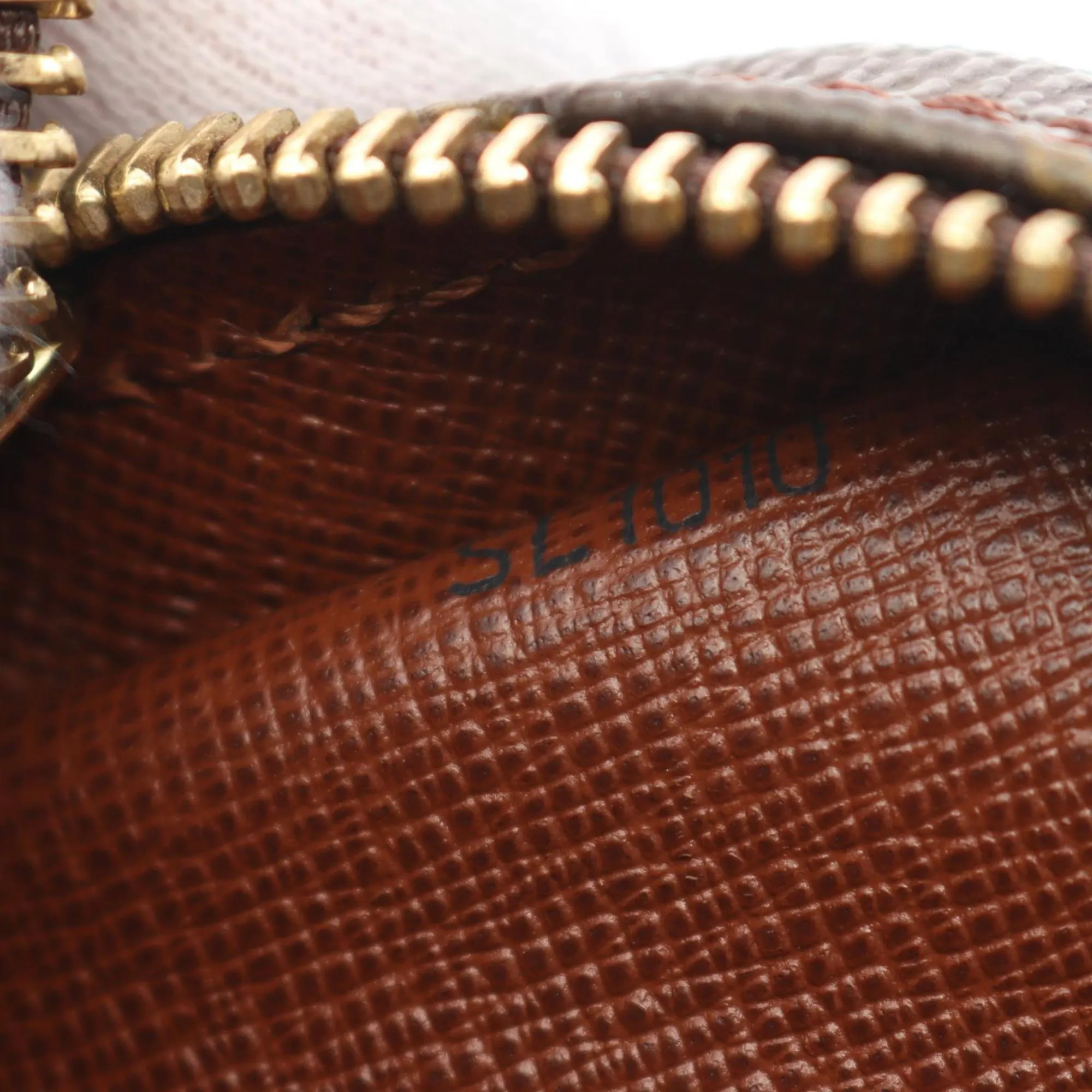 Louis Vuitton Monogram Monogram Shoulder Bag (Pre-Owned)
