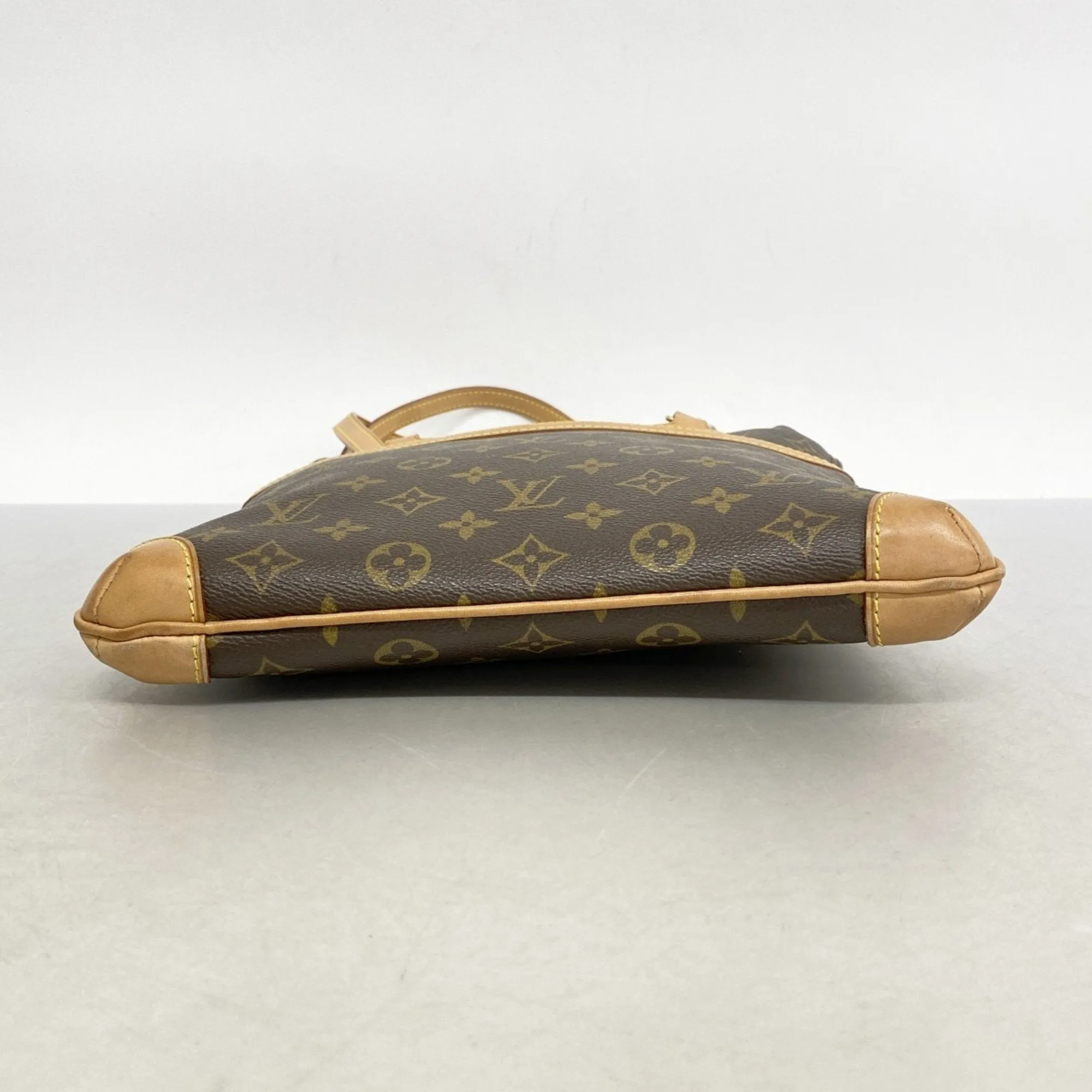 Louis Vuitton Shoulder Bag (Pre-Owned)