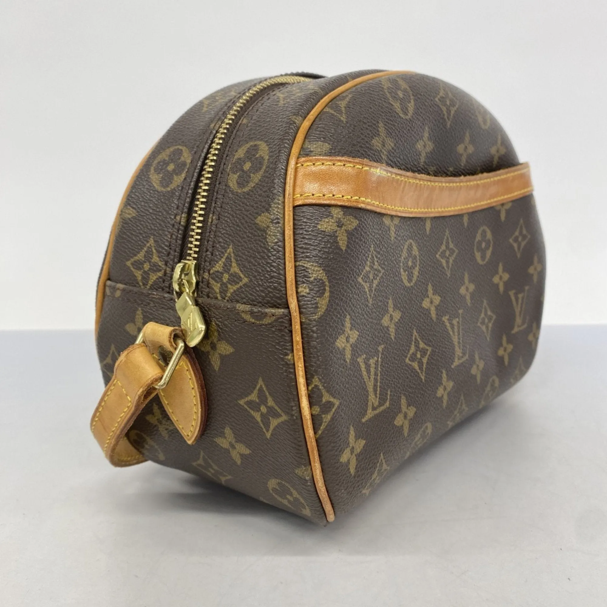 Louis Vuitton Shoulder Bag (Pre-Owned)