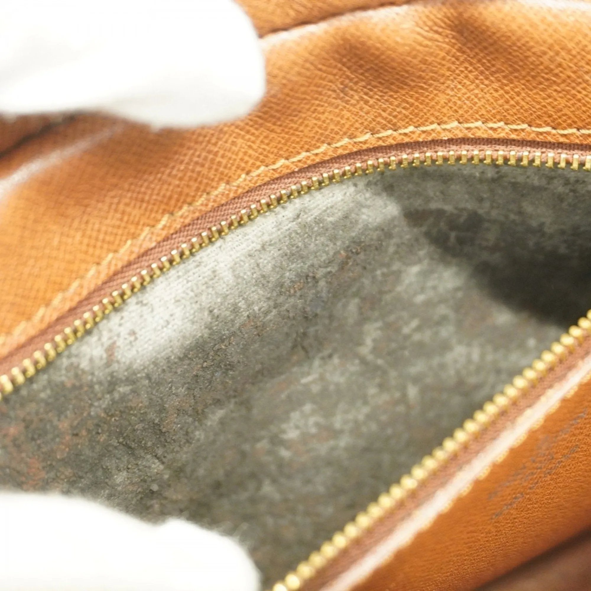 Louis Vuitton Shoulder Bag (Pre-Owned)
