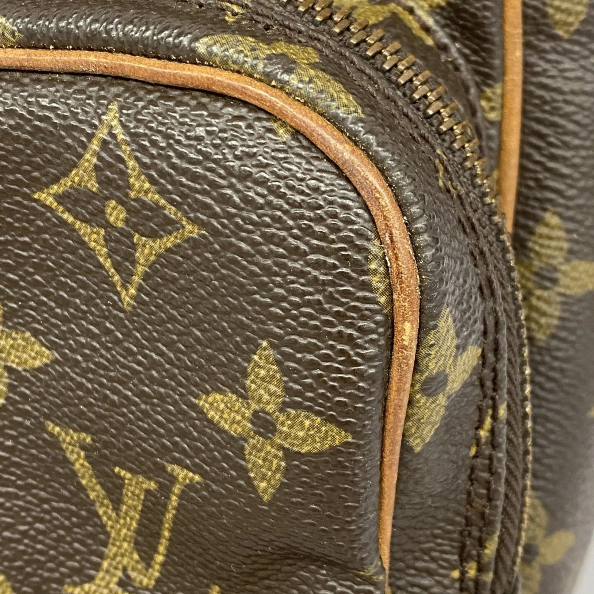 Louis Vuitton Shoulder Bag (Pre-Owned)