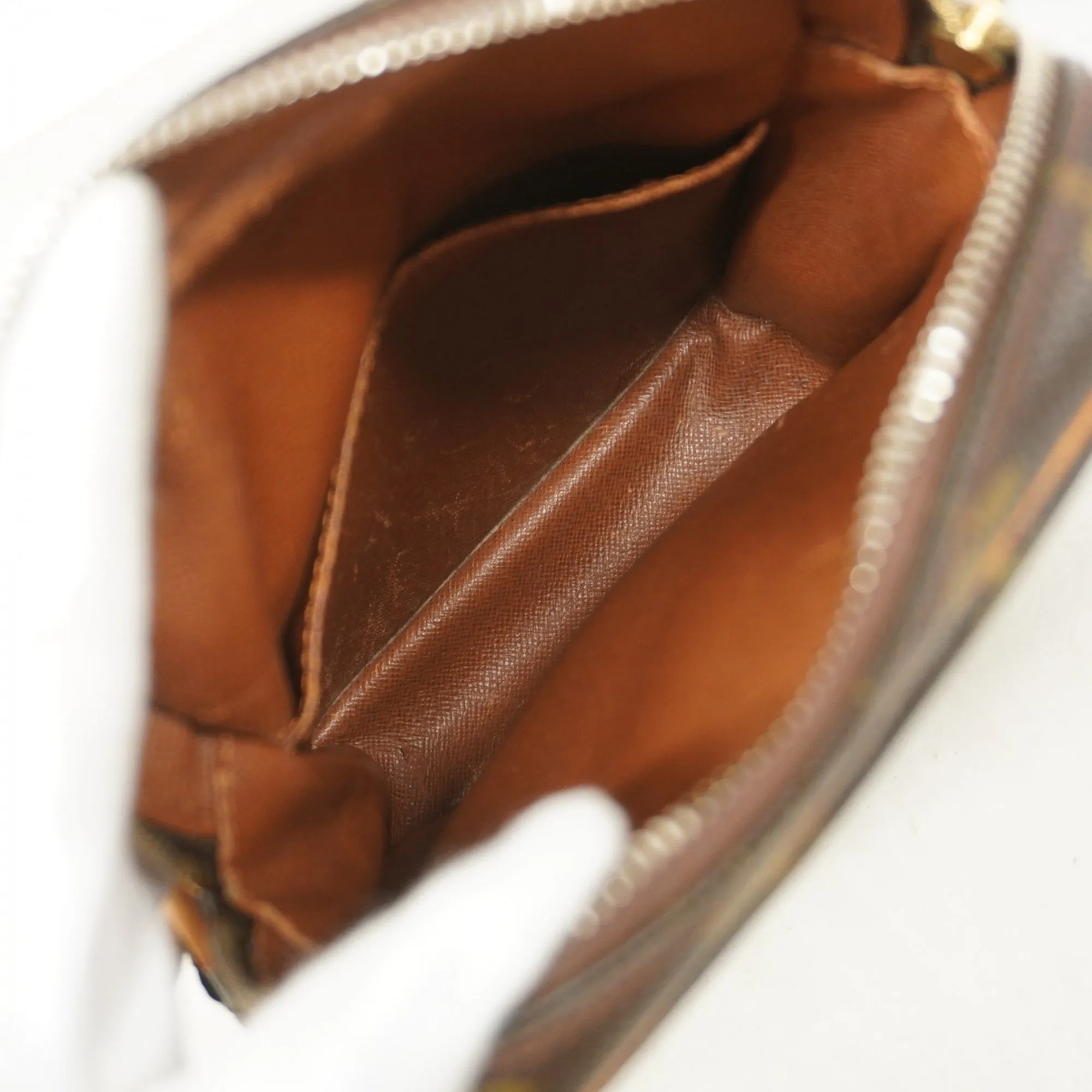 Louis Vuitton Shoulder Bag (Pre-Owned)