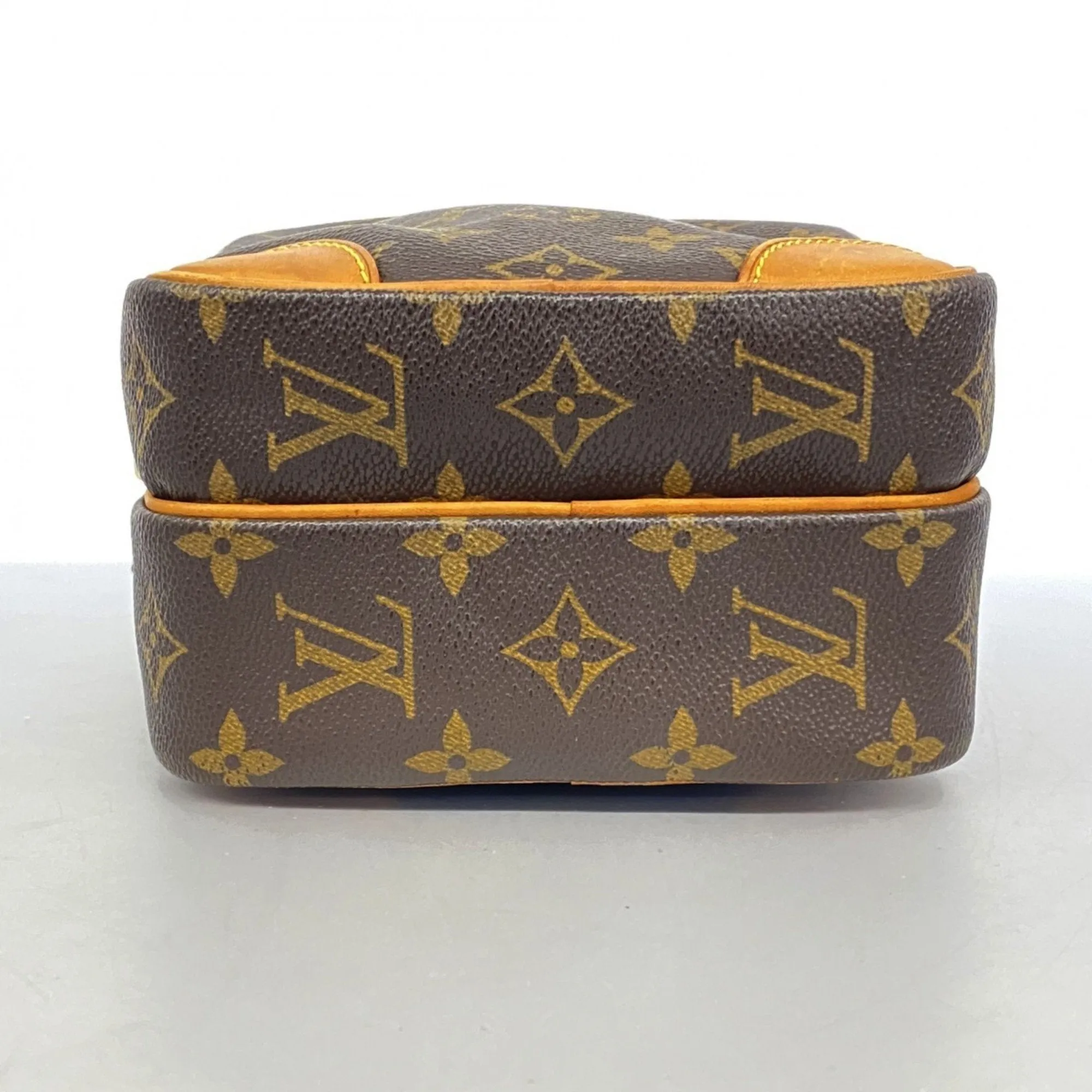Louis Vuitton Shoulder Bag (Pre-Owned)