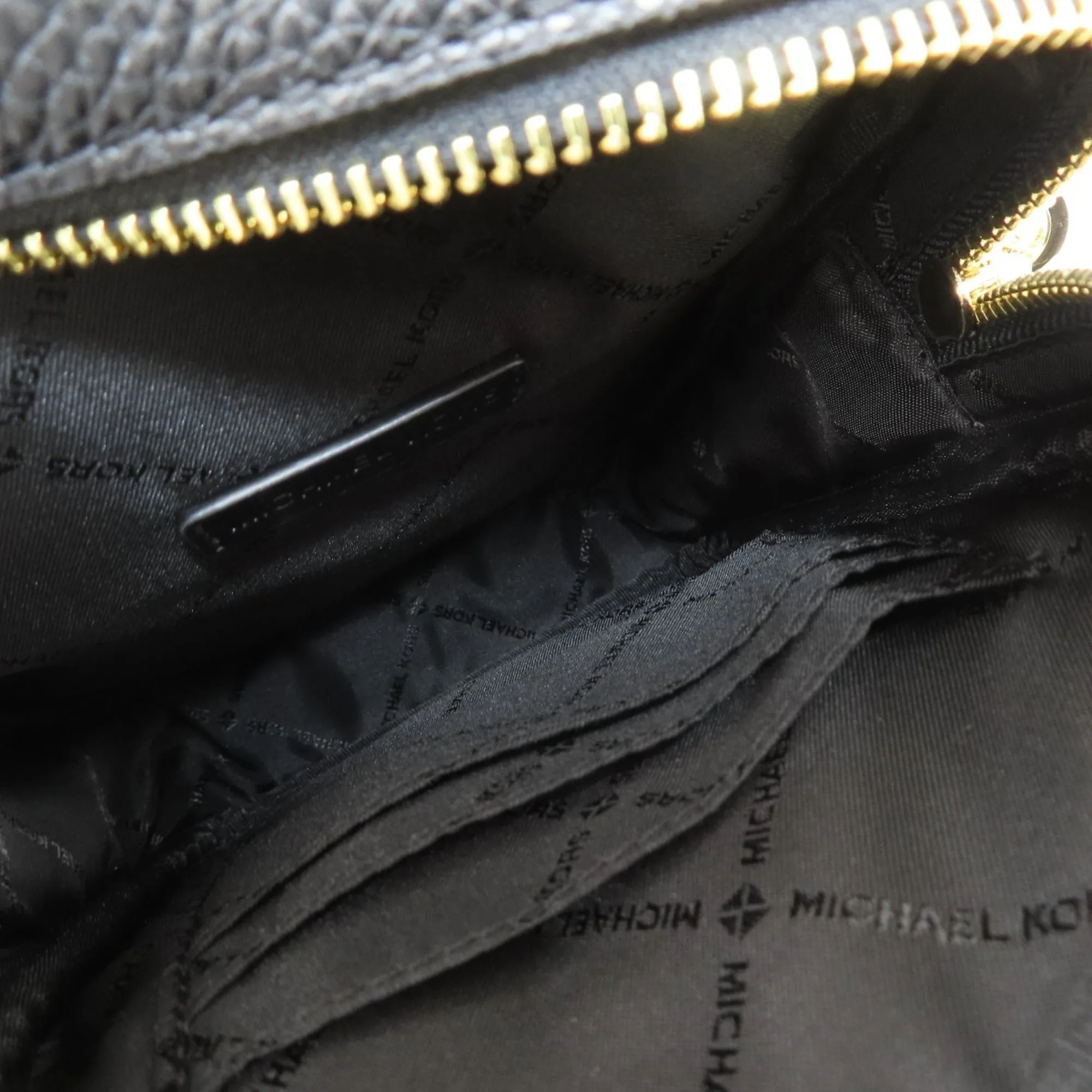 Michael Kors  Leather Shoulder Bag (Pre-Owned)