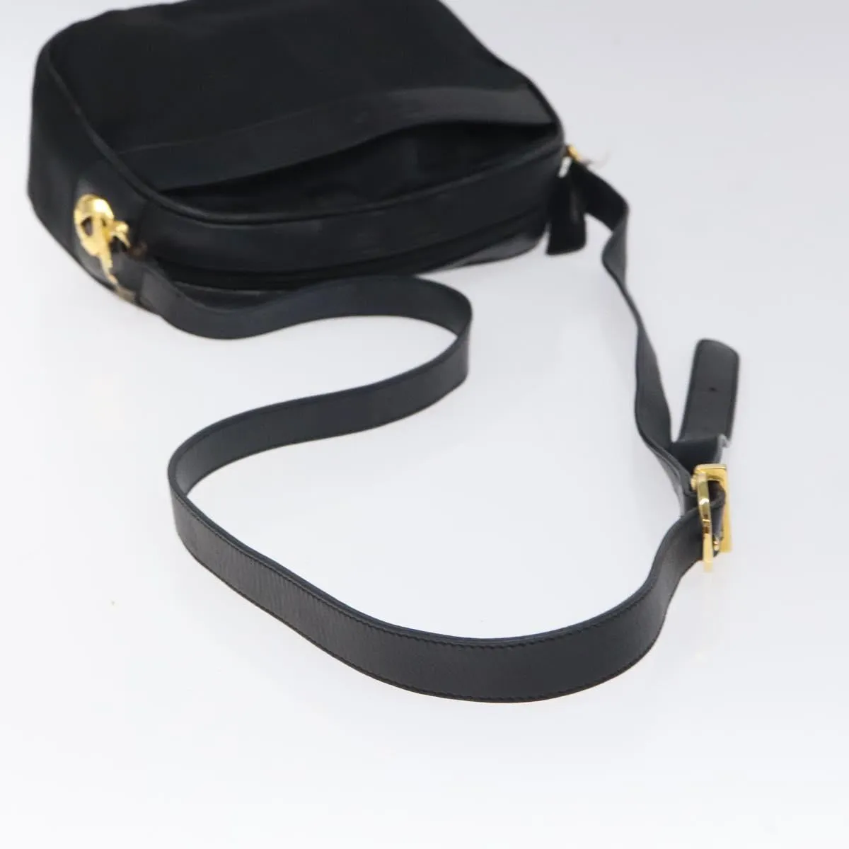 Salvatore Ferragamo Canvas Shoulder Bag (Pre-Owned)