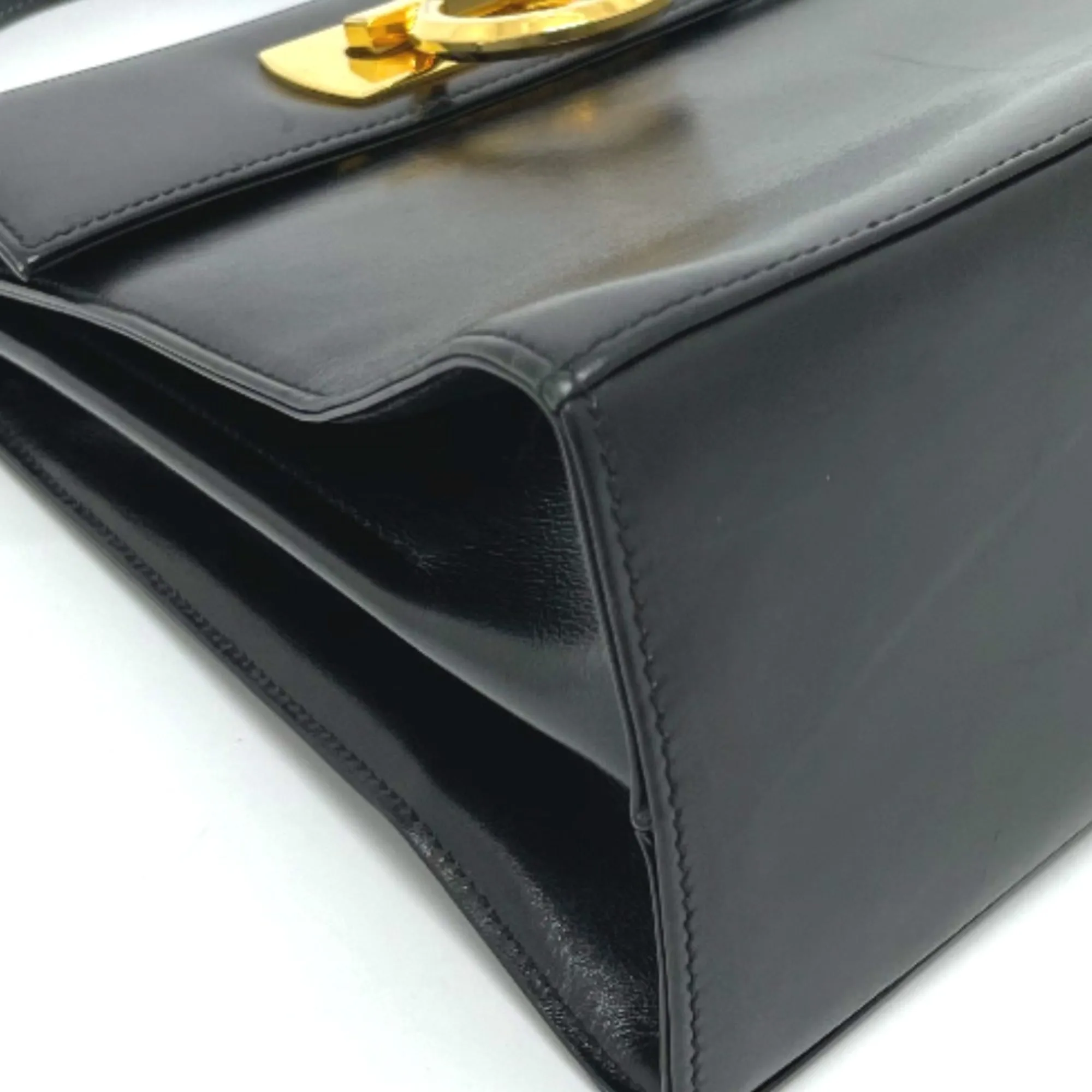 Salvatore Ferragamo  Leather Shoulder Bag (Pre-Owned)