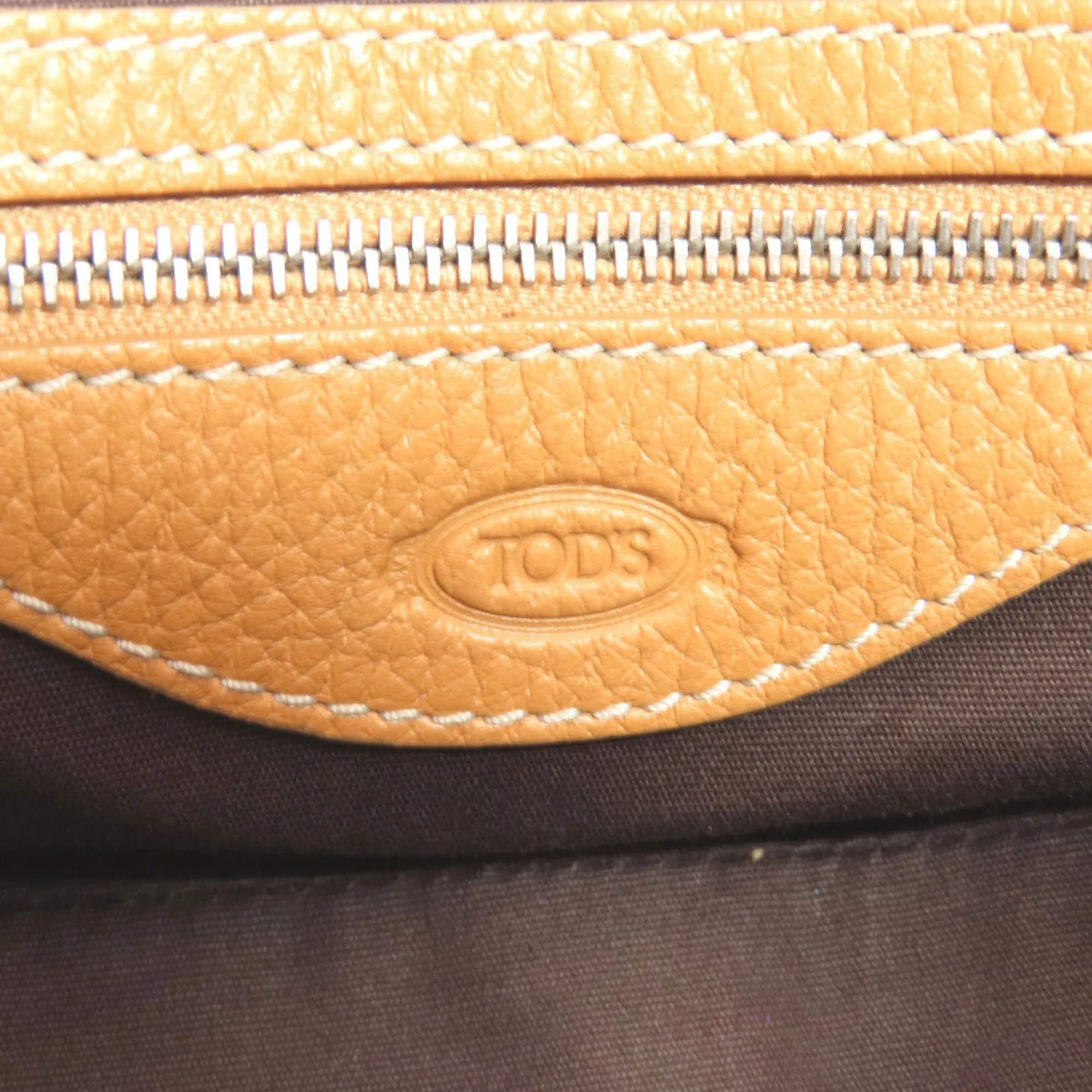 Tod's  Leather Handbag (Pre-Owned)